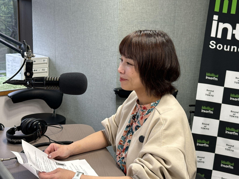 岩本さん（高校生）の話にうなずくカタリバ今村