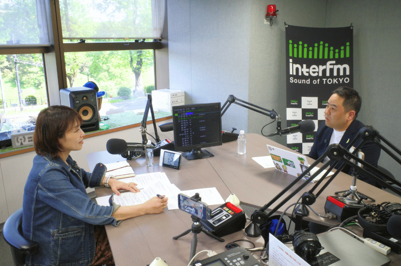 NPO育て上げネット井村さんとカタリバ今村のラジオ対談の様子